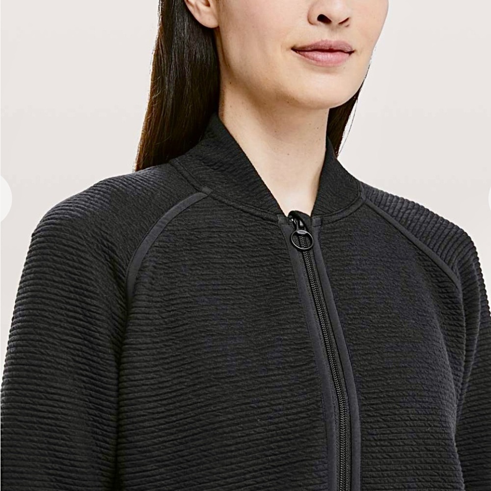 Lululemon On Repeat Bomber Textured Zip Up Jacket Color Black Size 6 - Picture 7 of 16